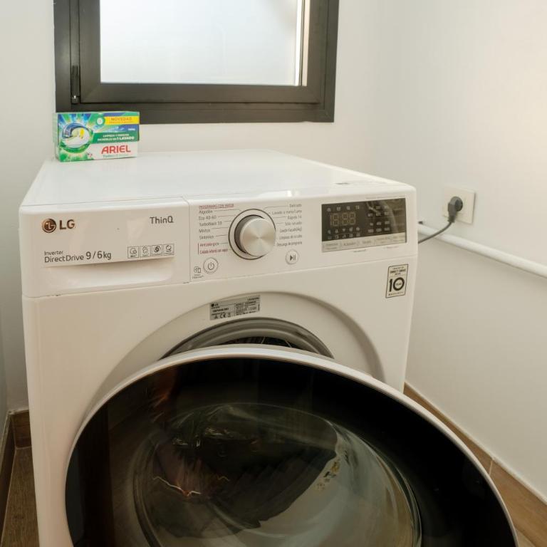 Private Terrace & Jacuzzi & Sleeps Six - Apartamento - 3