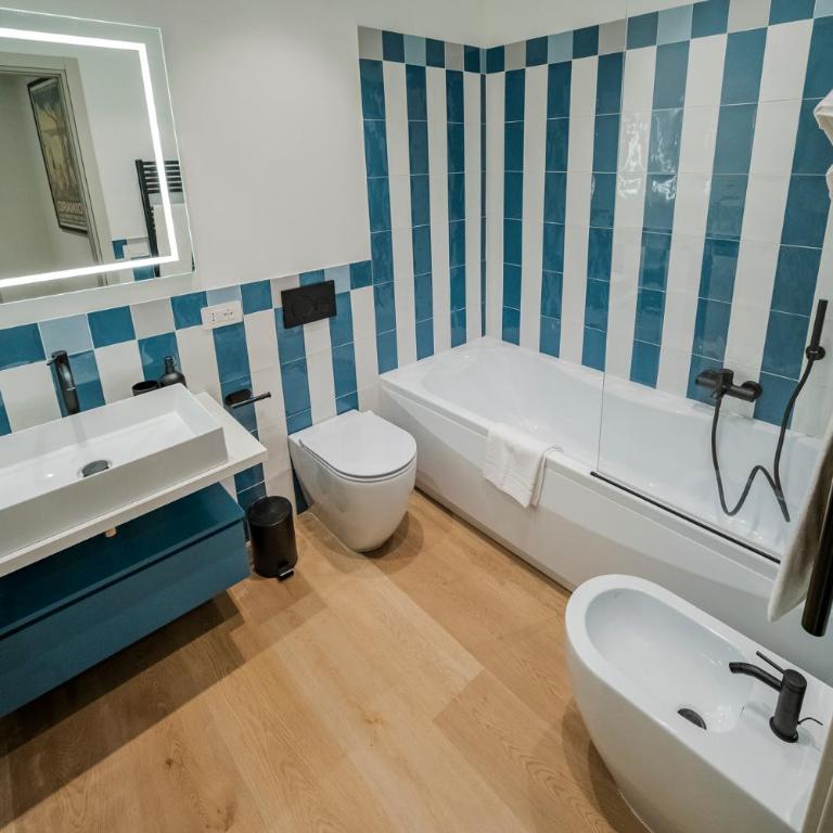 Residenze Napolitane - Appartamento Deluxe con 3 Camere da Letto - 1