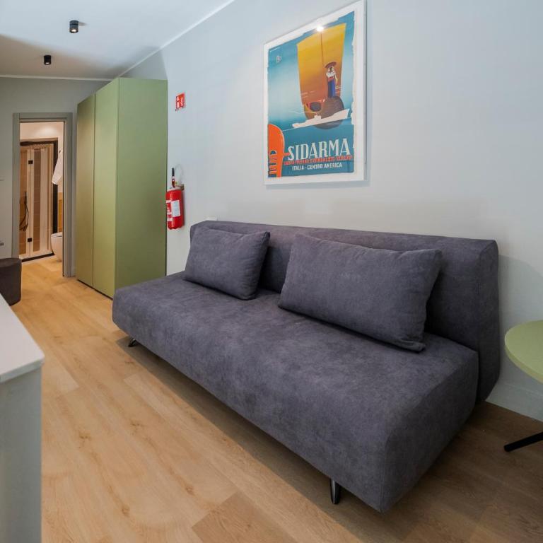 Residenze Napolitane - Appartamento con 2 Camere da Letto e Balcone - 9