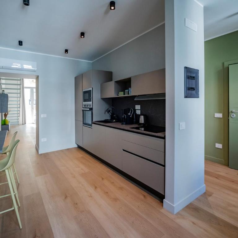 Residenze Napolitane - Appartamento con 2 Camere da Letto e Balcone - 10