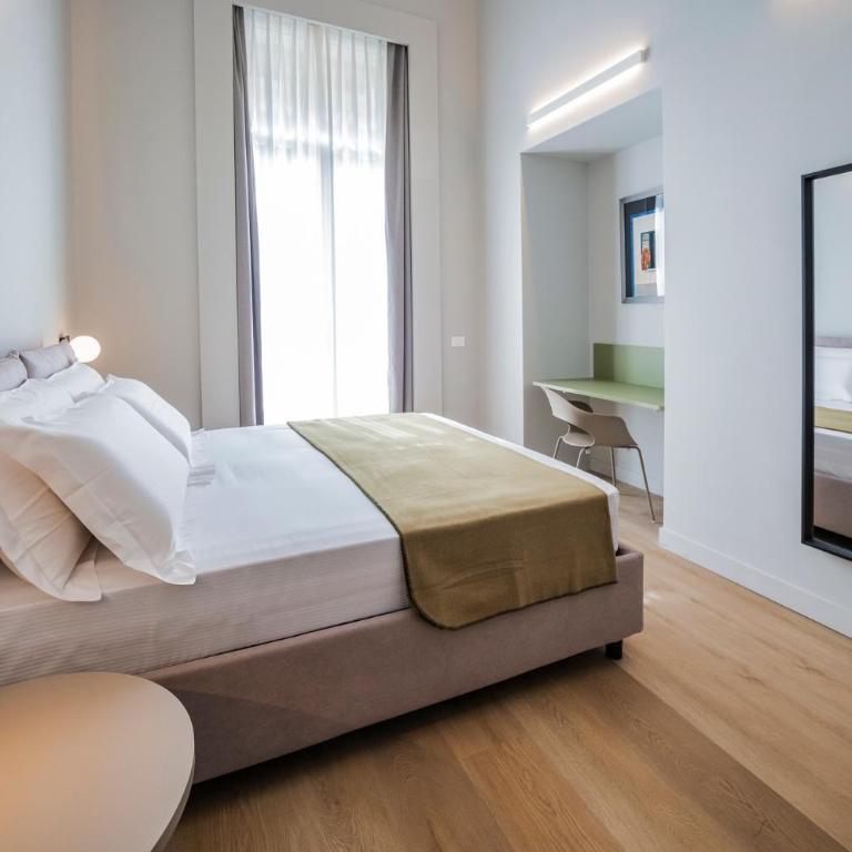 Residenze Napolitane - Appartamento con 2 Camere da Letto e Balcone - 15