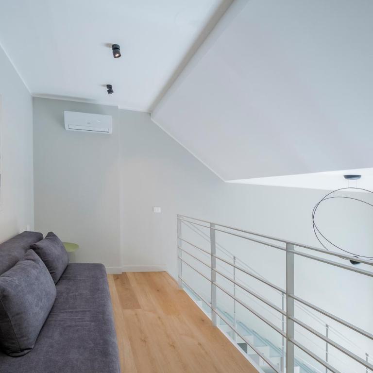 Residenze Napolitane - Appartamento con 2 Camere da Letto e Balcone - 17
