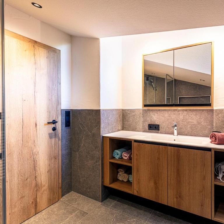2025 Newly renovated holiday apartment Tauernblick - Appartamento con 2 Camere da Letto - 8