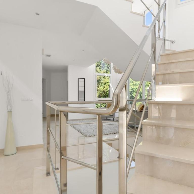 Breathtaking Views From Villa Near Beach - Heated - Villa - 9