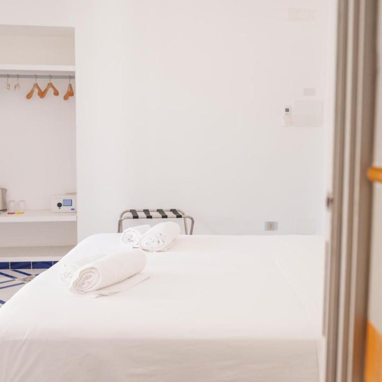 Casacasa Positano - Camera Deluxe Matrimoniale/Doppia con Letti Singoli con Vista Mare - 10