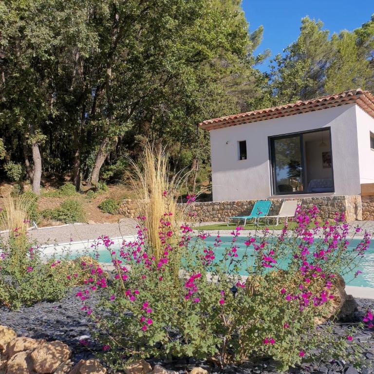 Au domaine d ' Isabelle et André - Suite Lit King-Size - Vue sur Piscine - 3