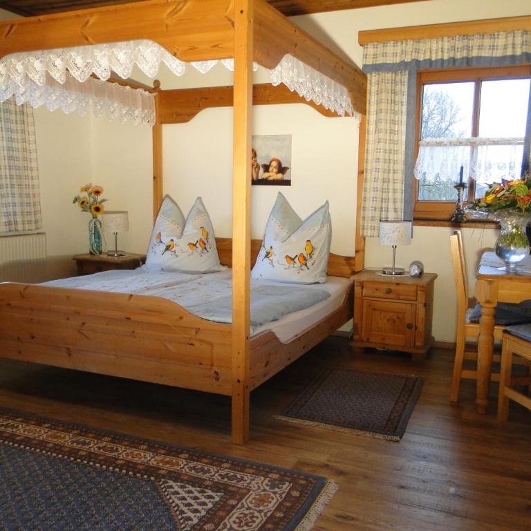 Gästehaus Steinerhof - Doppelzimmer mit Balkon - 4