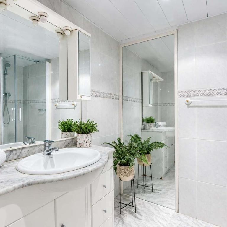 The Collection Barcelona - Comfortable 3BD in Sagrada Familia with terrace - Apartment - 13