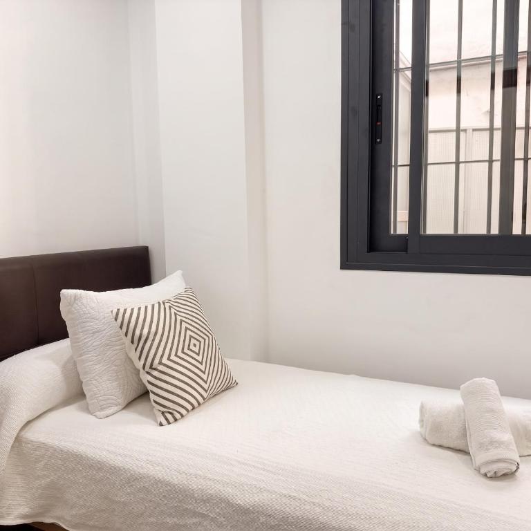 Apartamento Ciudad Jardín con PARKING - Apartamento de 3 dormitorios - 25