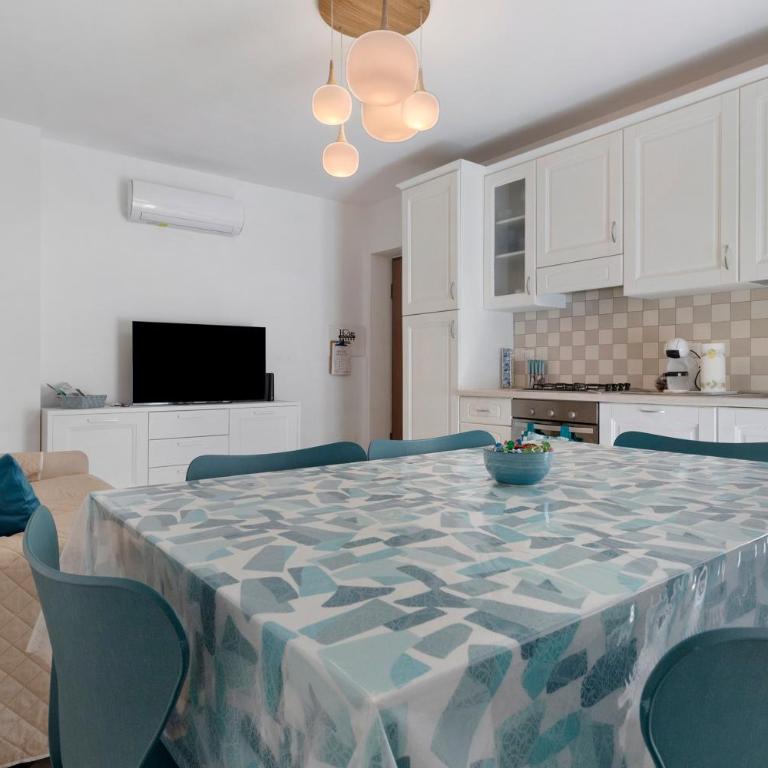 Apartment For 6 People Near The Sea - Casa con 2 Camere da Letto - 6