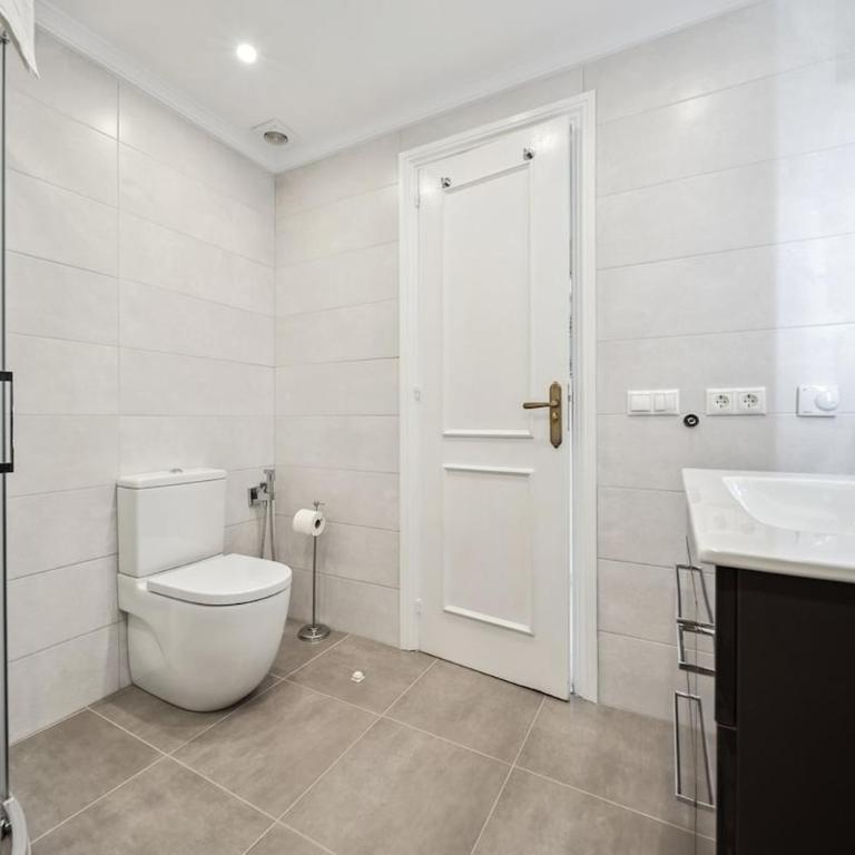 Calahonda Penthouse with Rooftop Terrace and Pool - Apartamento de 2 dormitorios - 19