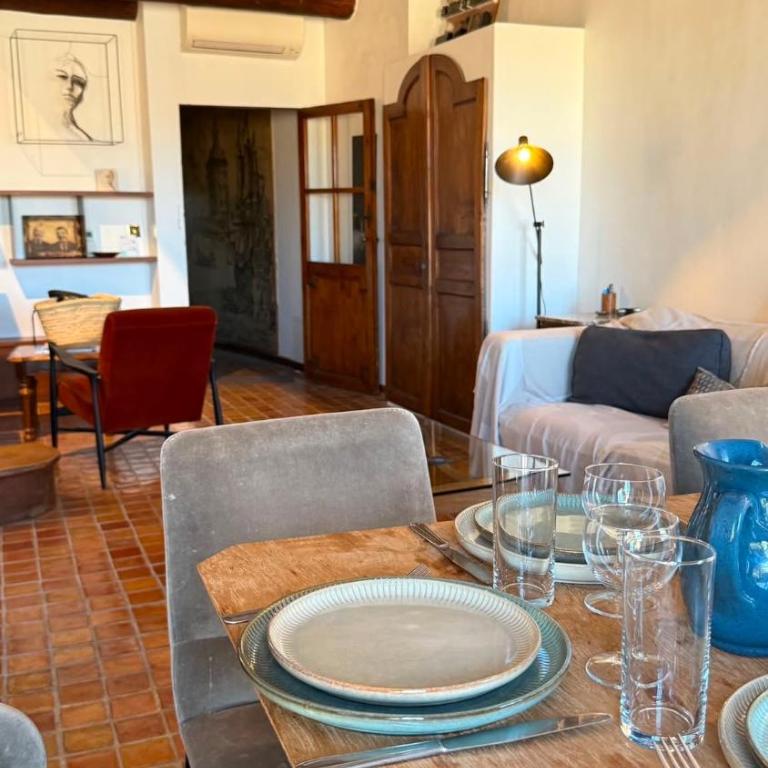 Duplex with terrace and air conditioning - Appartement 2 Chambres - 8