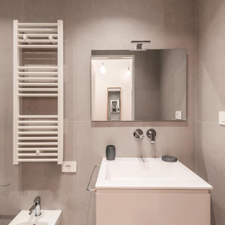 The Best Rent - Colored three-room apartment in the Barberini area - Apartment mit 2 Schlafzimmern - 4