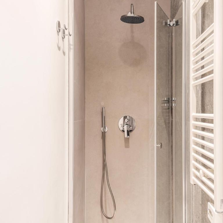 The Best Rent - Colored three-room apartment in the Barberini area - Apartment mit 2 Schlafzimmern - 14
