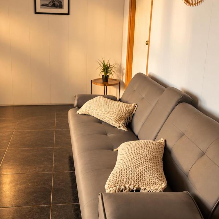 casa estrecho - One-Bedroom House - 1