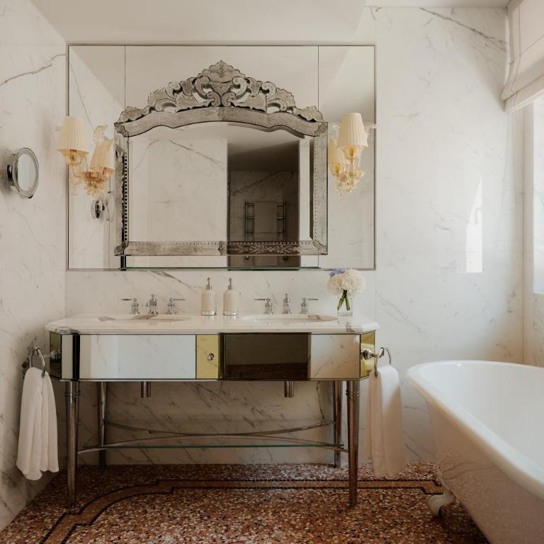 Danieli, Venezia, A Four Seasons Hotel - Grand Lagoon View Suite King - 3