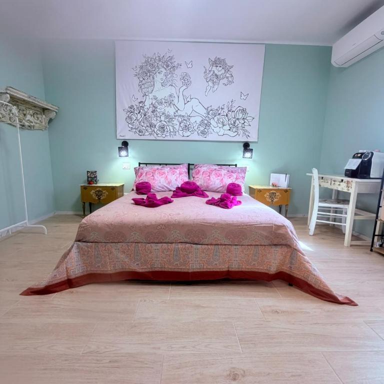 Queen of Dreams - Double or Twin Room with Private Bathroom - 2