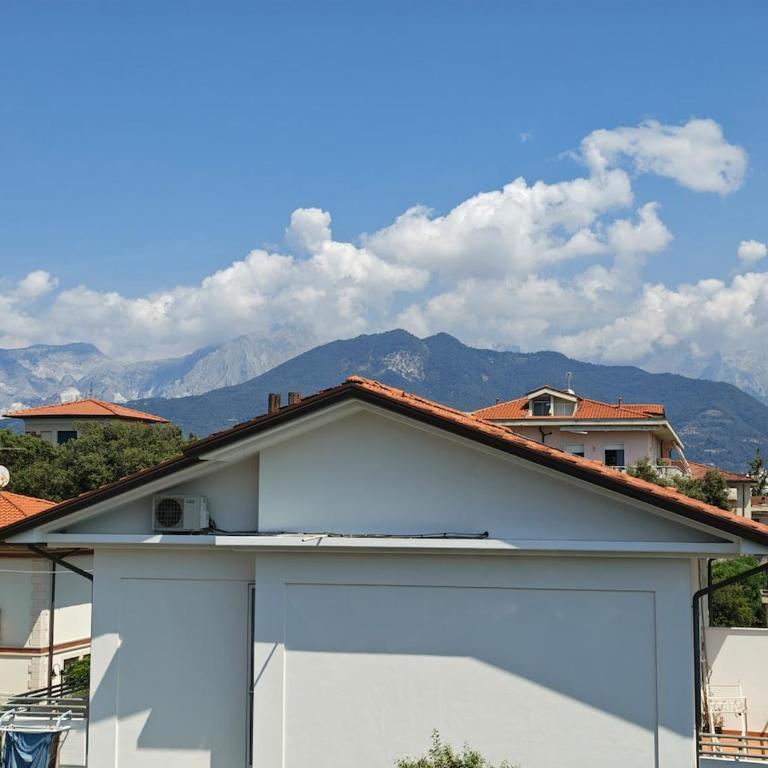 Attico fronte mare con terrazza 30 mq e parcheggio privato - Apartment mit 2 Schlafzimmern - 7
