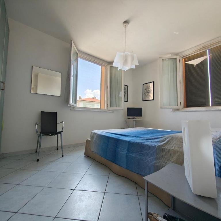 Attico fronte mare con terrazza 30 mq e parcheggio privato - Apartment mit 2 Schlafzimmern - 11