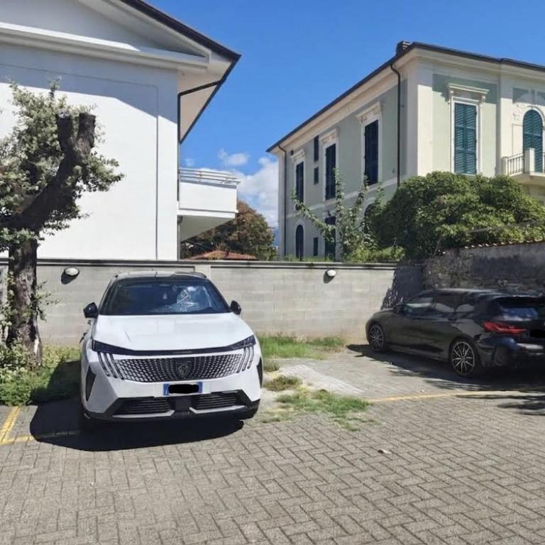 Attico fronte mare con terrazza 30 mq e parcheggio privato - Apartment mit 2 Schlafzimmern - 12