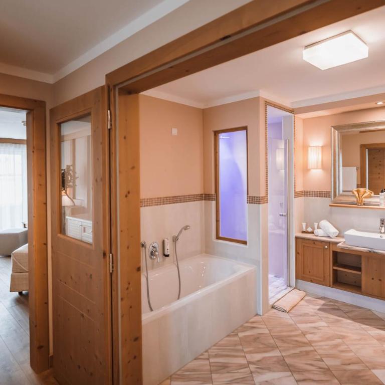 Hotel Majestic - Unique Spa Resort - Estudio con bañera de hidromasaje - 3