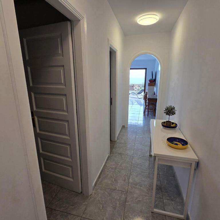 Victoria Court II - One-Bedroom Apartment - 2