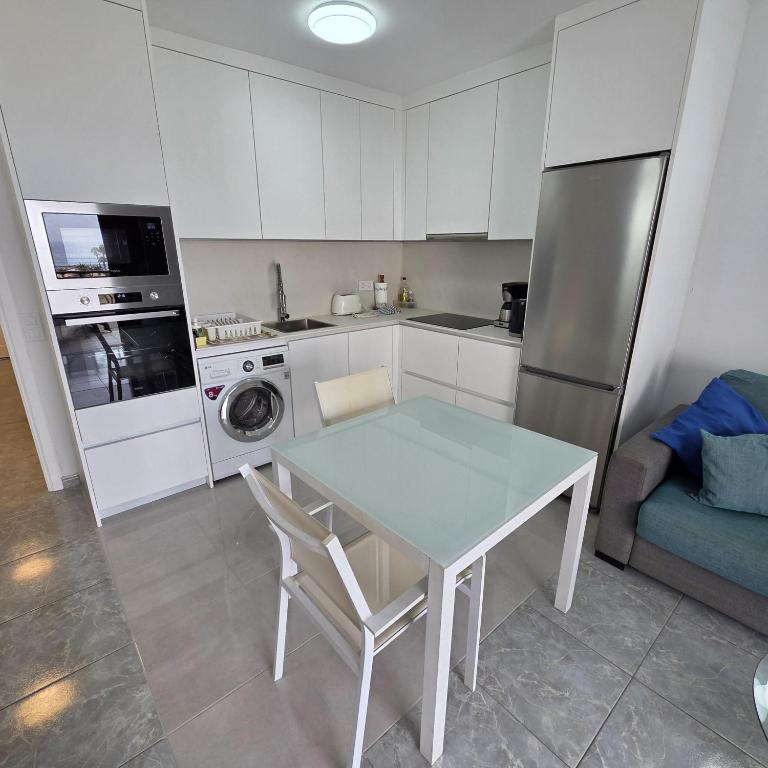 Victoria Court II - One-Bedroom Apartment - 4