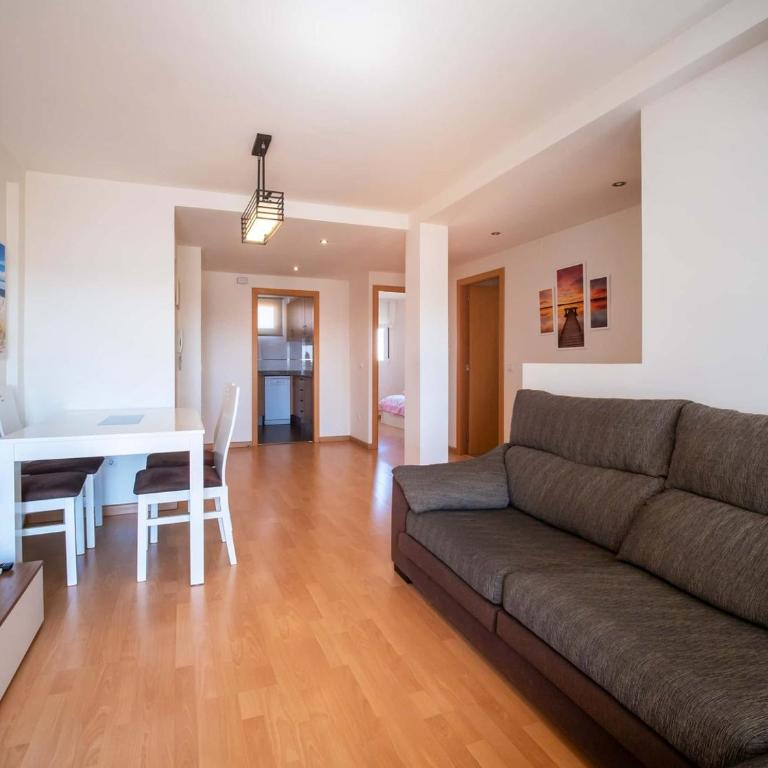 Spacest - Carrer de Carcaixent A - Apartment - 3