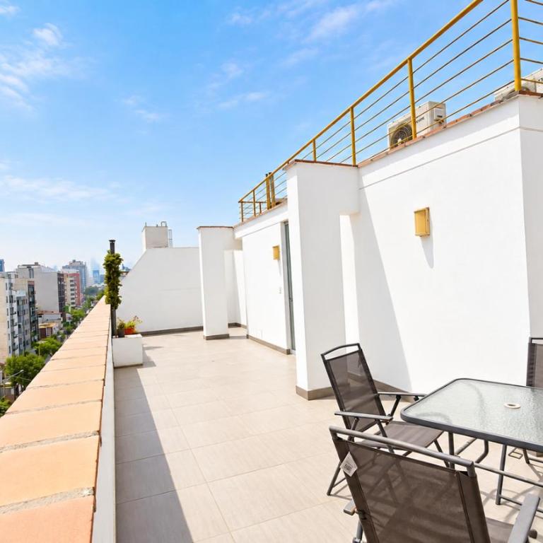 Duplex Apartamento con terraza en Miraflores - Apartamento Dúplex - 10