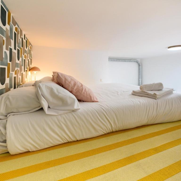 Luis Cernuda, 5 dormitorios - Apartment - 45