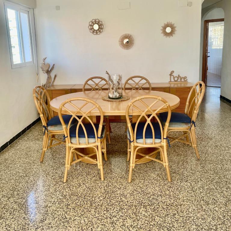 Gandia Beach - Two-Bedroom Apartment with Mountain View - 17