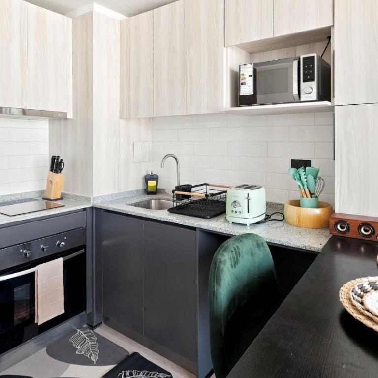 Oceana Suites La Florida - One-Bedroom Apartment with City View - 10