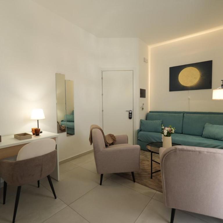 Syraka Design Rooms & Suites - Familiensuite mit Balkon - 1