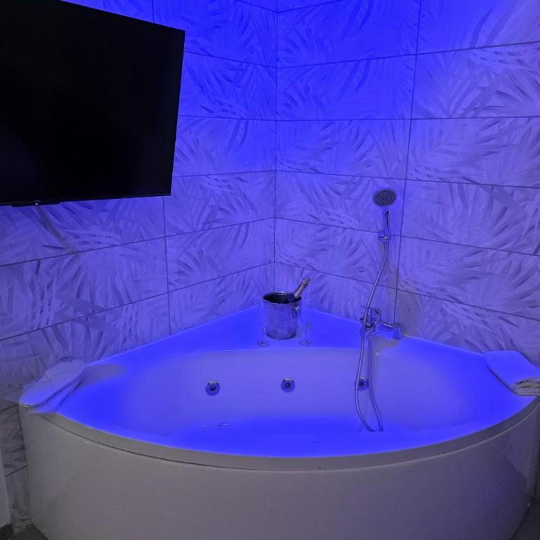 Hotel Assisivm Antica Dimora AD - Suite Lit King-Size avec Baignoire Spa - 1