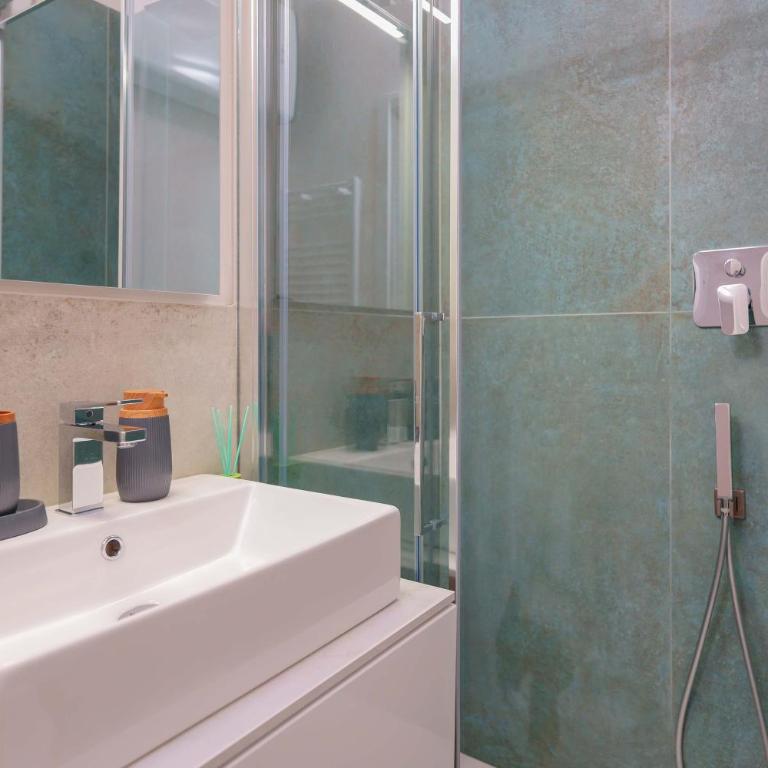 Nettuno Boutique Stay - Historic centre Bologna - Deluxe Doppelzimmer - 14