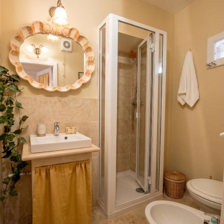 Suite 120 - Camera King con Balcone - 6