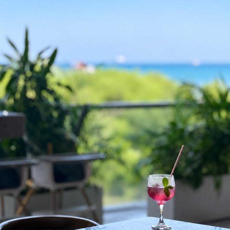 Vista al mar, acceso directo a playa y piscina - Apartamento de 1 dormitorio - 36