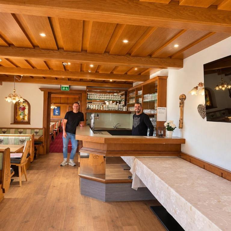 Sonneck Ferienhaus & Gruppenhaus 1450m am Hochzeiger im Pitztal - Doppelzimmer mit Balkon - 12