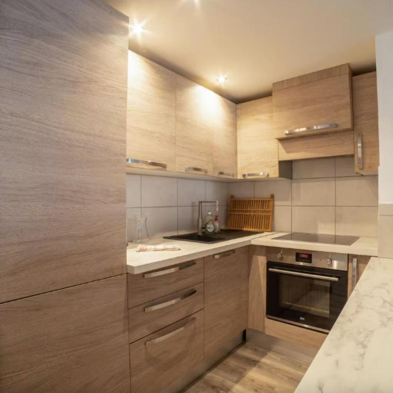 Appartement moderne avec terrasse et parking - Appartement - 5