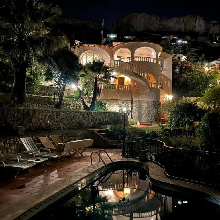 Villa with private swimming pool - Villa con 2 Camere da Letto - 2