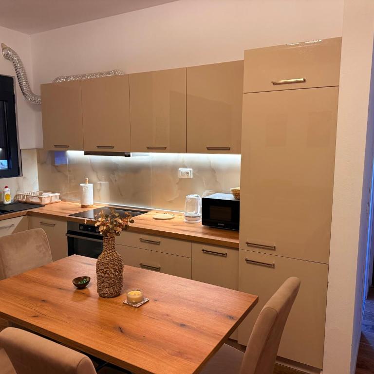 Morea Apartments - Apartman s 2 Spavaće Sobe sa Balkonom i Terasom - 3