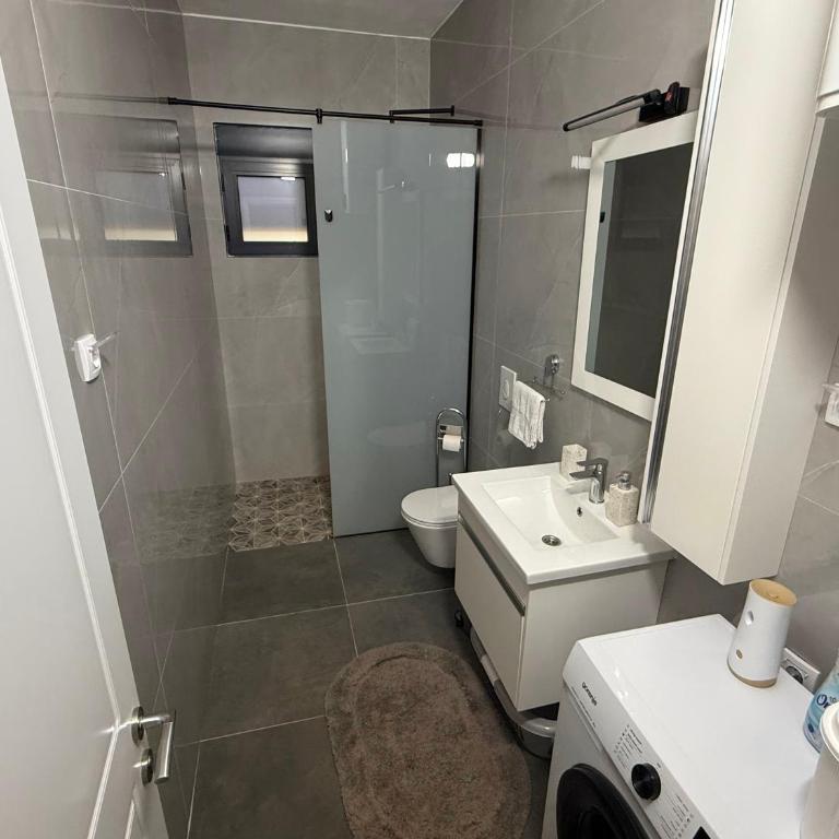 Morea Apartments - Apartman s 2 Spavaće Sobe sa Balkonom i Terasom - 9