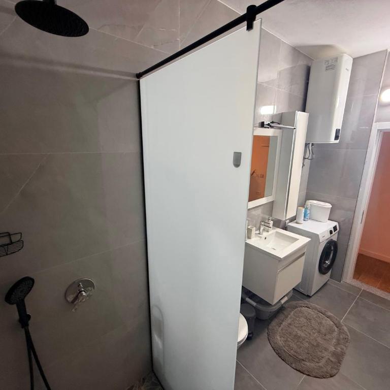 Morea Apartments - Apartman s 2 Spavaće Sobe sa Balkonom i Terasom - 10
