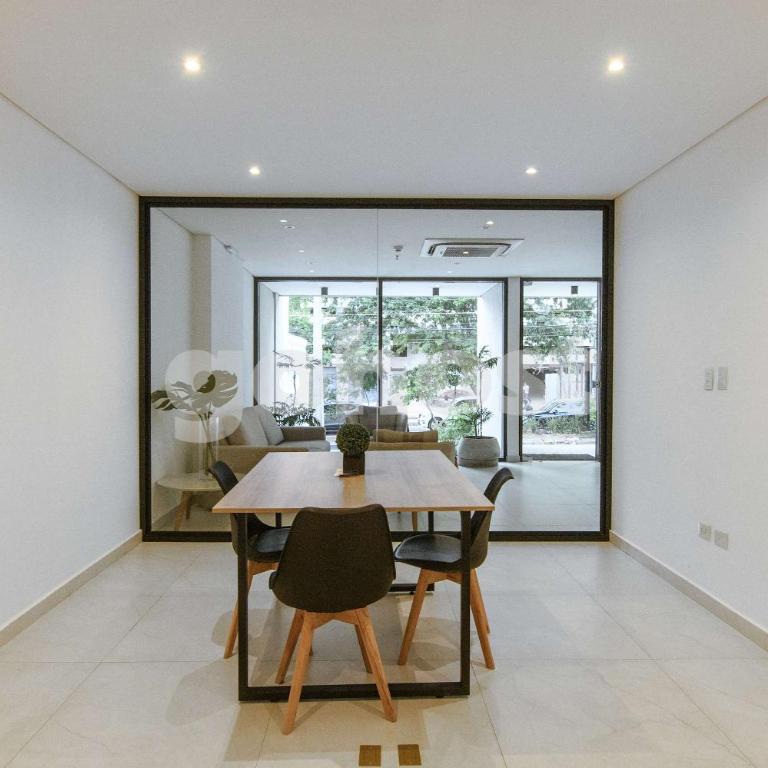 Modern 1BR Apt near Molas Lopez - Apartment - 24