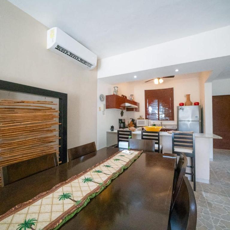 Penthouse 2BR Private Jacuzzi - 3 Blocks to Beach - Appartement 2 Chambres - 1