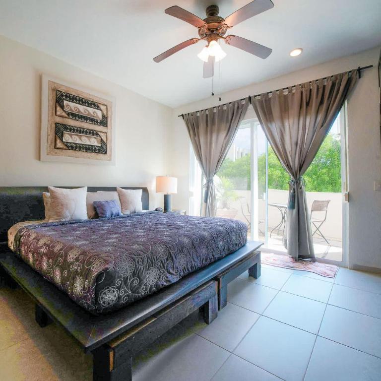 Penthouse 2BR Private Jacuzzi - 3 Blocks to Beach - Appartement 2 Chambres - 3