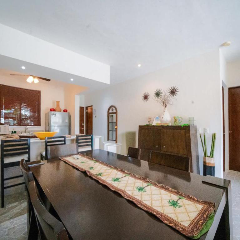 Penthouse 2BR Private Jacuzzi - 3 Blocks to Beach - Appartement 2 Chambres - 6