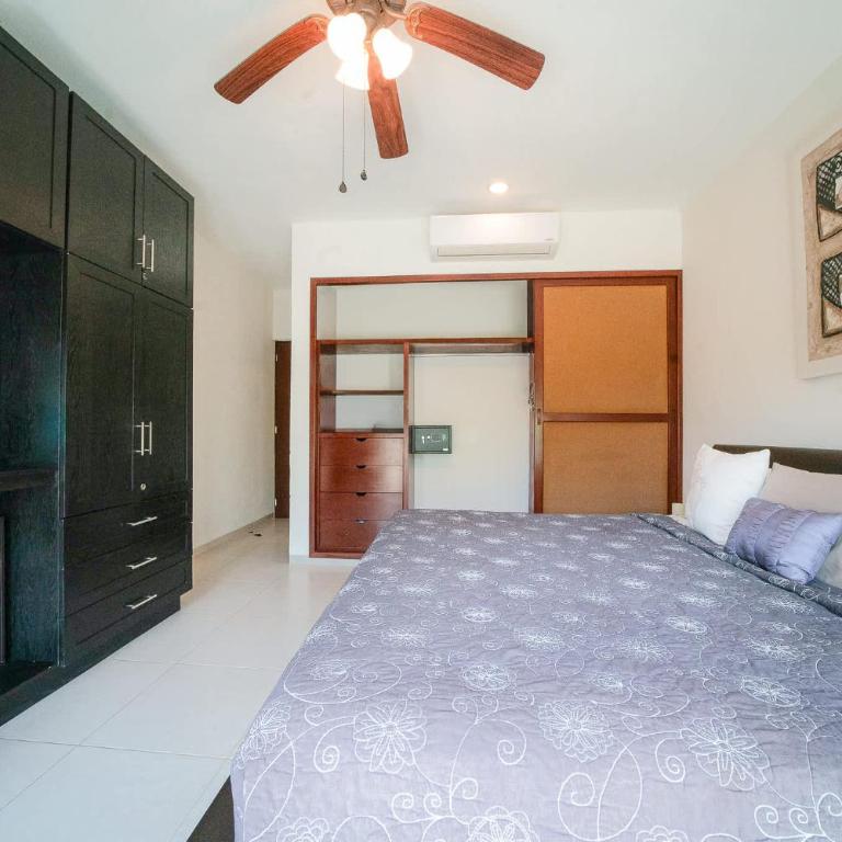 Penthouse 2BR Private Jacuzzi - 3 Blocks to Beach - Appartement 2 Chambres - 26