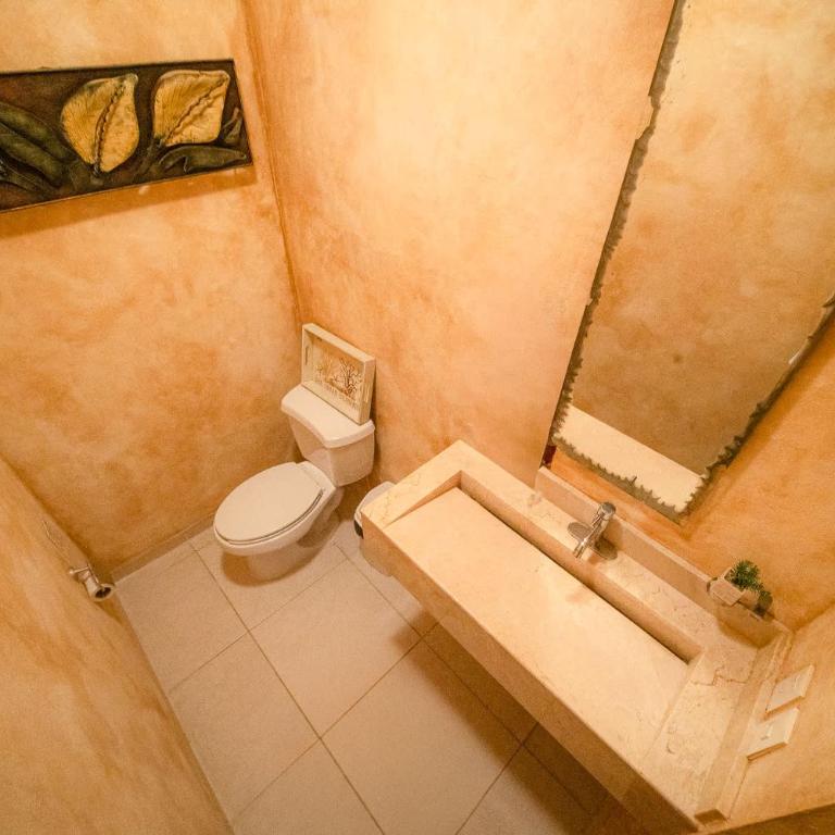 Penthouse 2BR Private Jacuzzi - 3 Blocks to Beach - Appartement 2 Chambres - 46