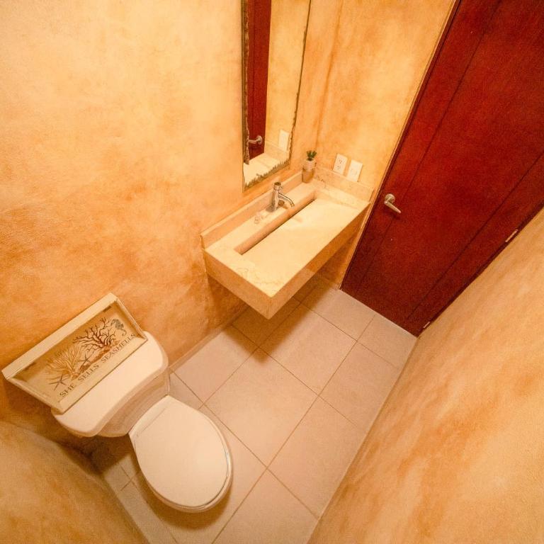 Penthouse 2BR Private Jacuzzi - 3 Blocks to Beach - Appartement 2 Chambres - 47